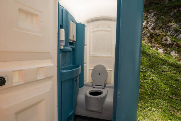 Porta potty delivery and setup in Blanding, UT